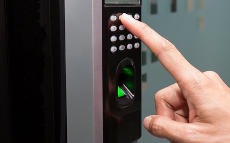 Top 7 Questions UAE Businesses Must Ask Before Buying a Time Attendance Solution