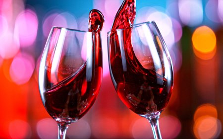 A Beginner’s Guide to Whisky Sour: The Classic Cocktail Reimagined for Indian Palates