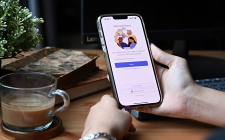 Hello Team: Meet Operator Connect – The Smarter Way to Call in Microsoft Teams