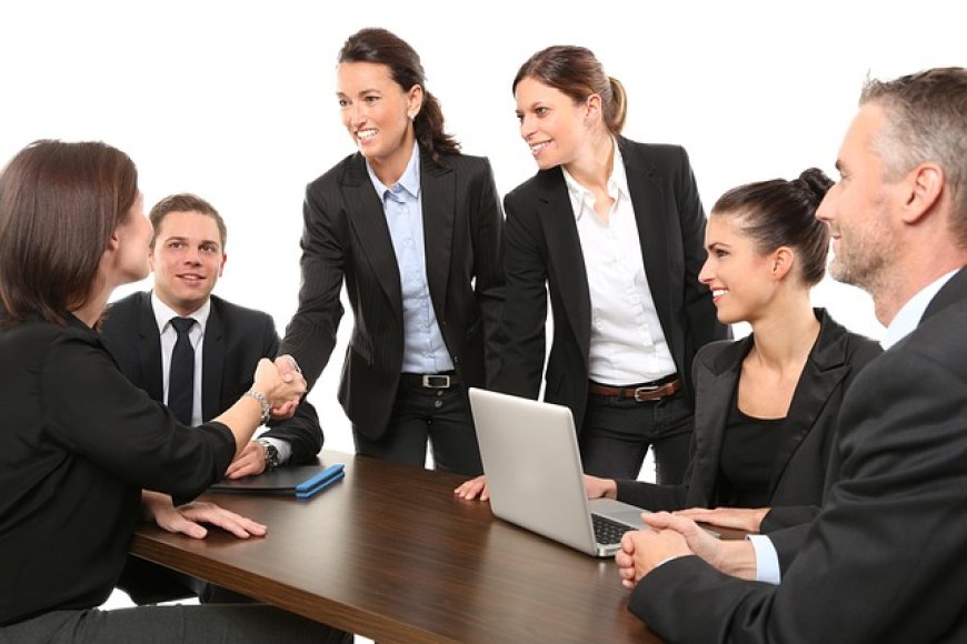 Why Is Renting a Computer in Mumbai a Smart Choice for Work, Study, and Events?