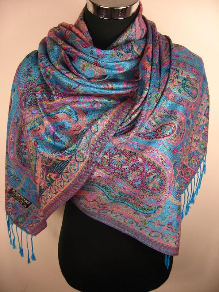 Ultimate Guide to Choosing the Perfect Pashmina Scarf